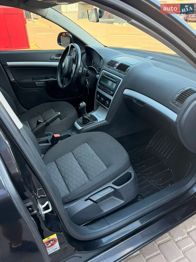 2011 Skoda Octavia - мініатюра 13