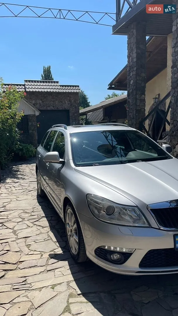 2010 Skoda Octavia - мініатюра 3