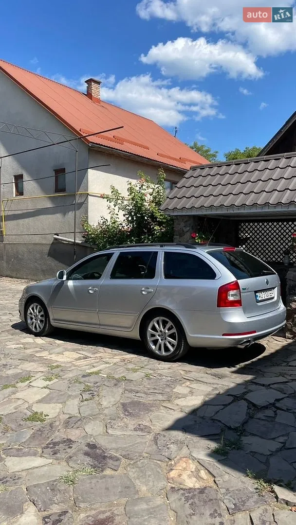 2010 Skoda Octavia - мініатюра 11