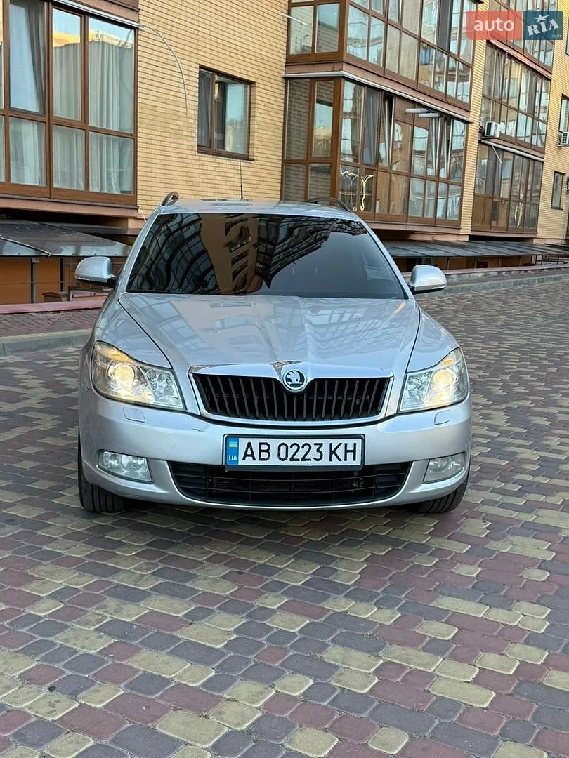 2010 Skoda Octavia - мініатюра 3