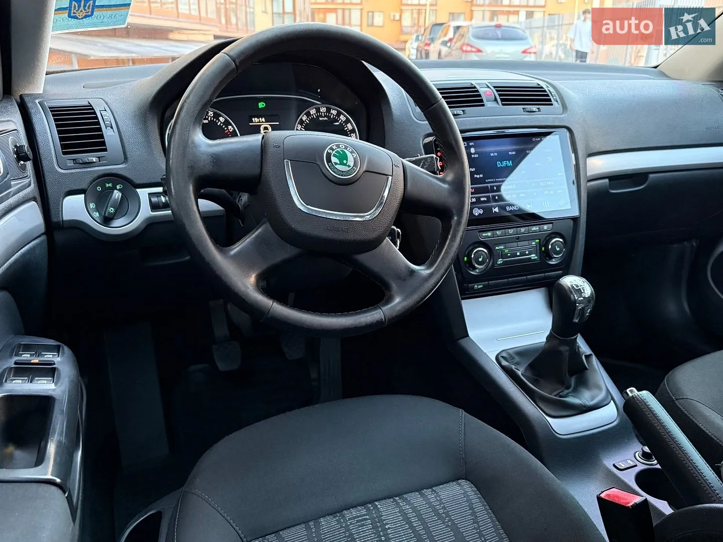2010 Skoda Octavia - мініатюра 15