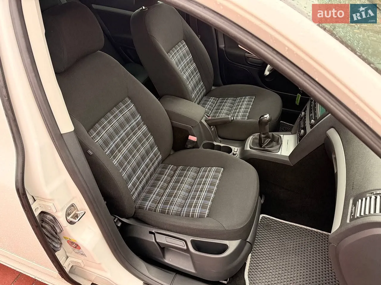 2012 Skoda Octavia - мініатюра 12