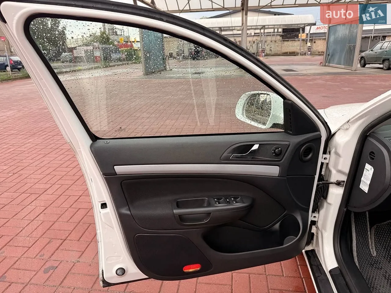 2012 Skoda Octavia - мініатюра 24