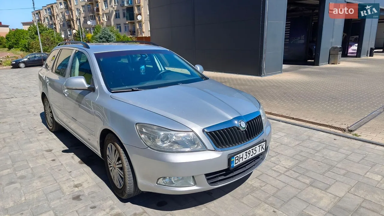 2010 Skoda Octavia - мініатюра 5