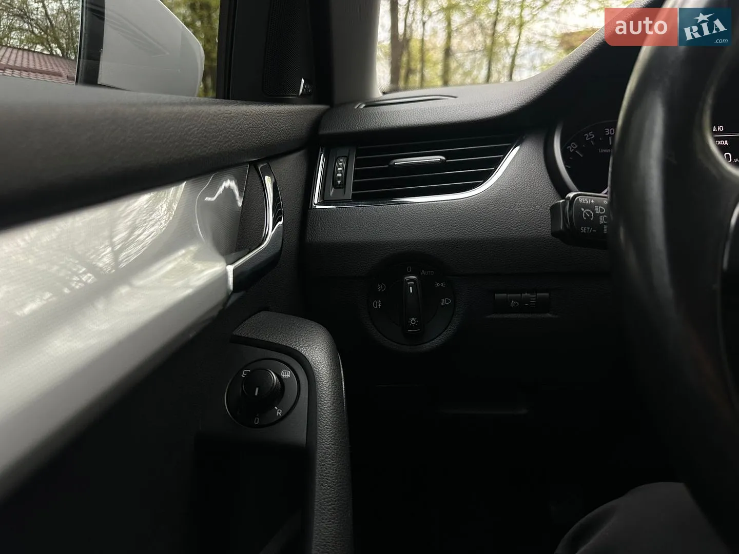 2014 Skoda Octavia - мініатюра 27