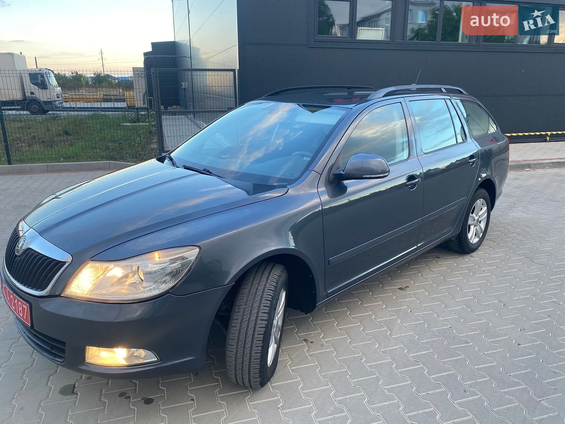 2010 Skoda Octavia - мініатюра 8