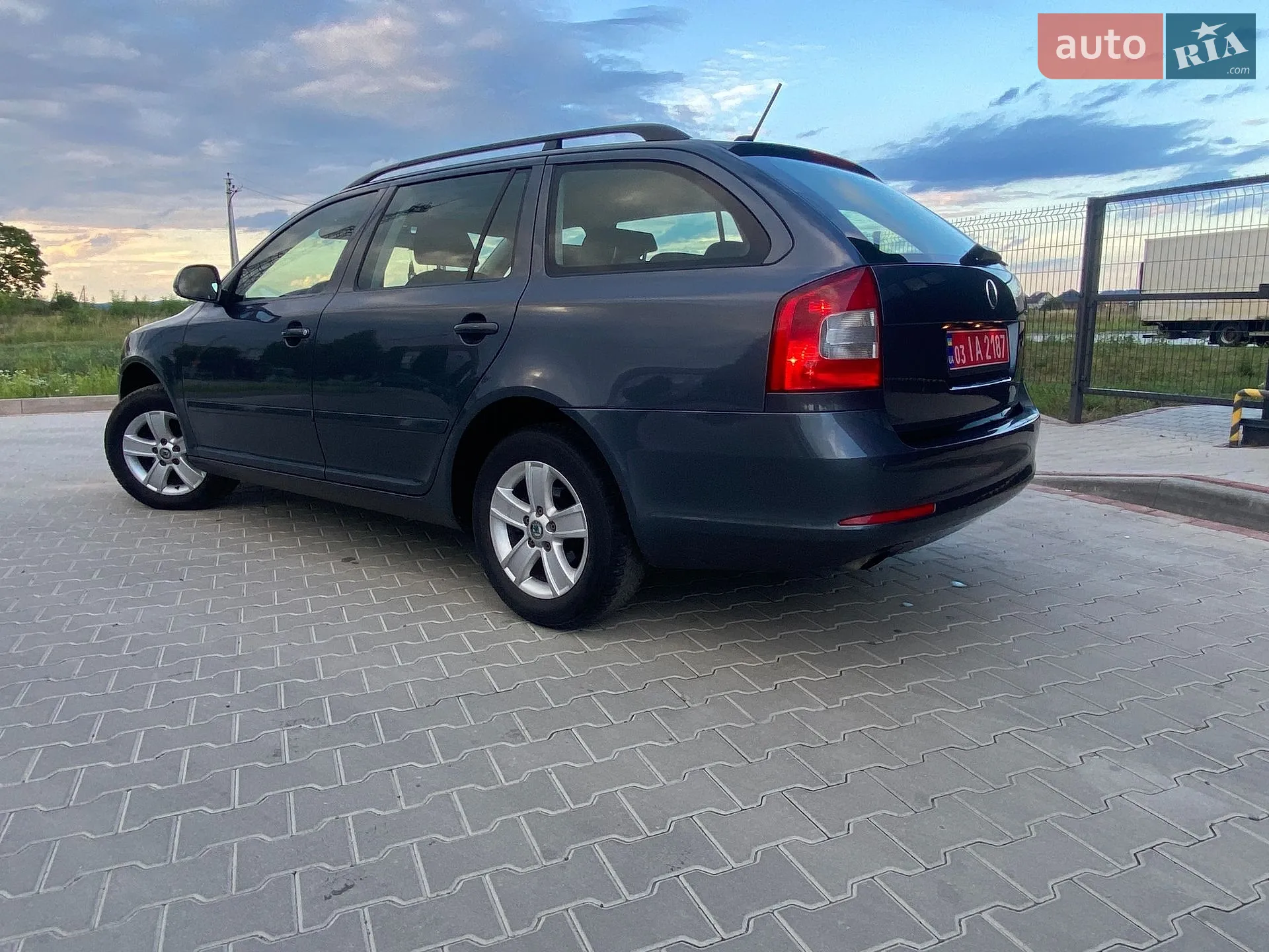 2010 Skoda Octavia - мініатюра 10