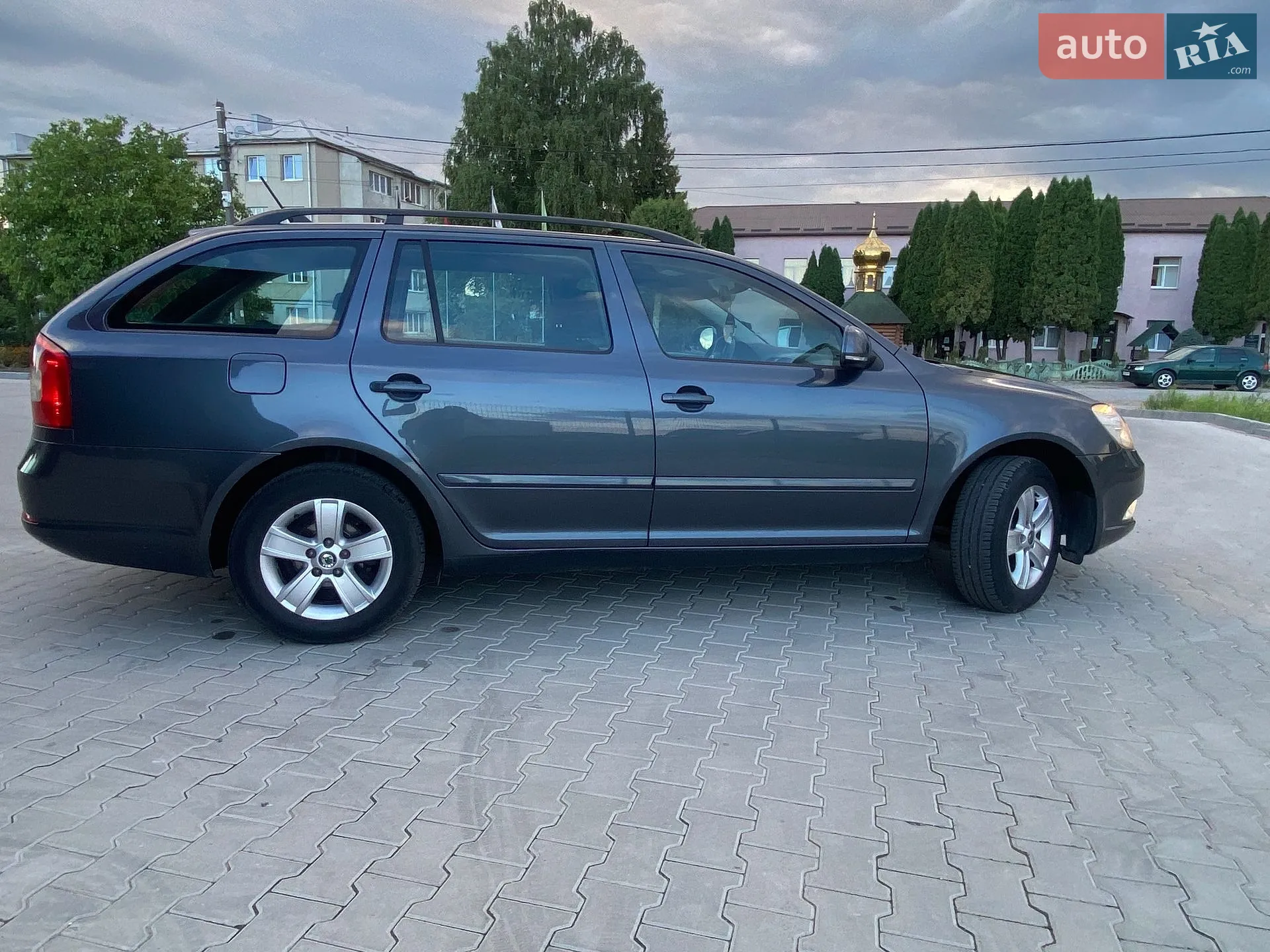 2010 Skoda Octavia - мініатюра 16