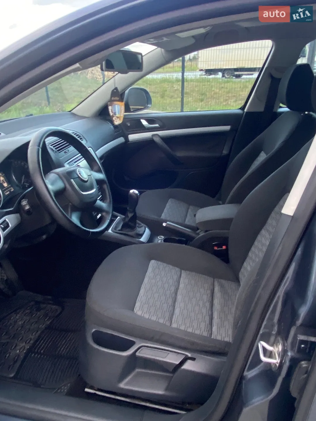 2010 Skoda Octavia - мініатюра 21