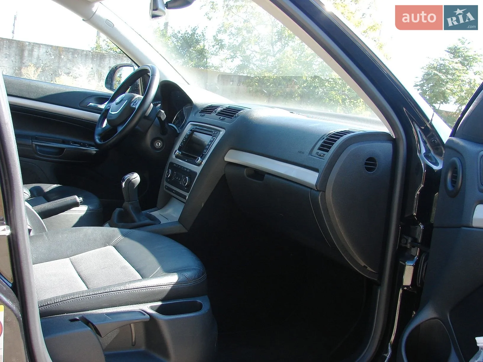 2011 Skoda Octavia - мініатюра 24