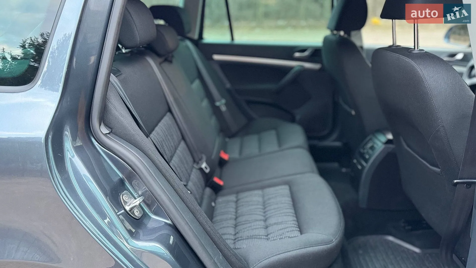 2010 Skoda Octavia - мініатюра 31