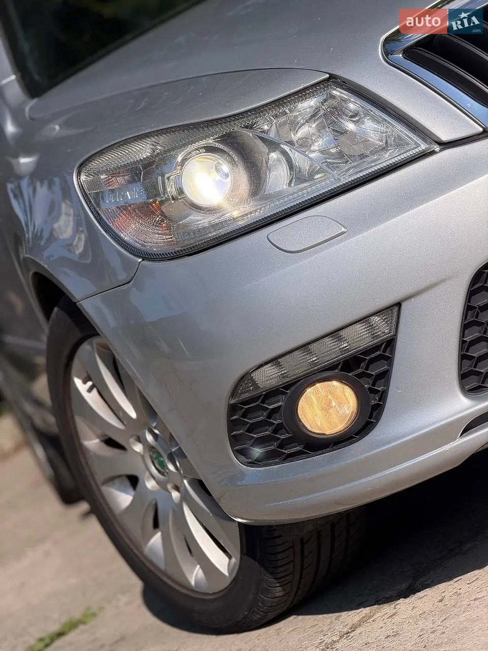 2010 Skoda Octavia - мініатюра 11