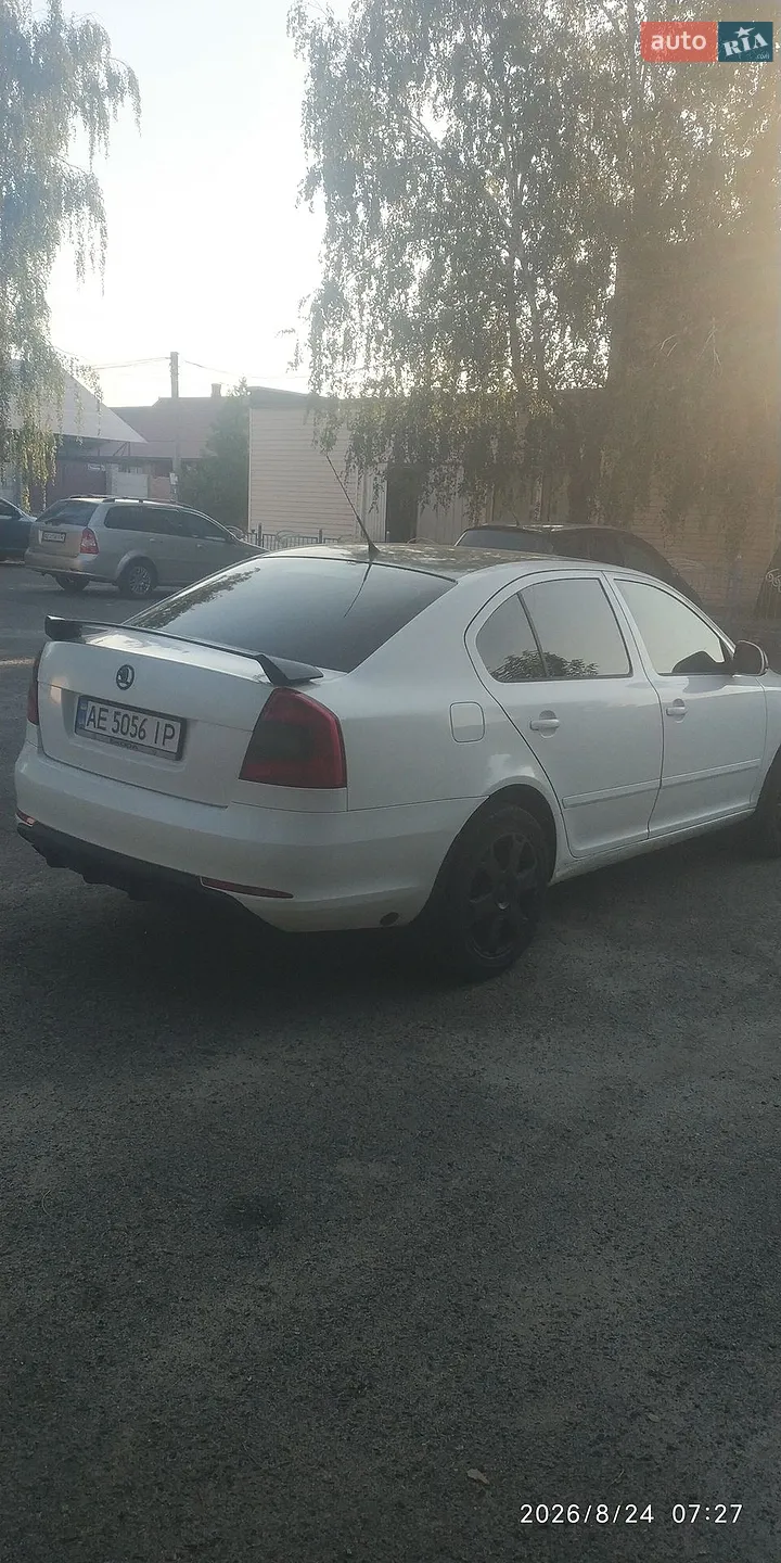 2010 Skoda Octavia - мініатюра 5