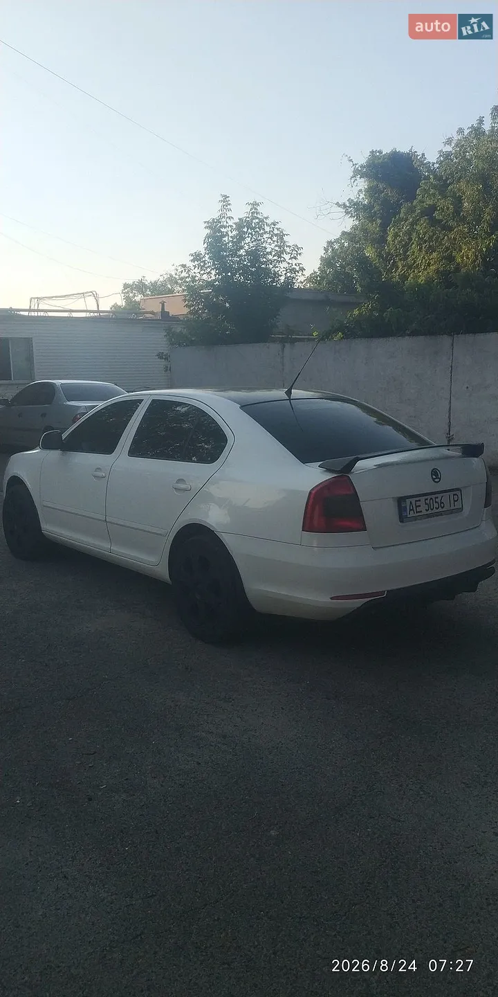 2010 Skoda Octavia - мініатюра 6