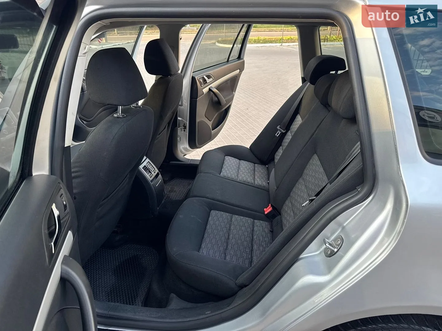 2011 Skoda Octavia - мініатюра 32