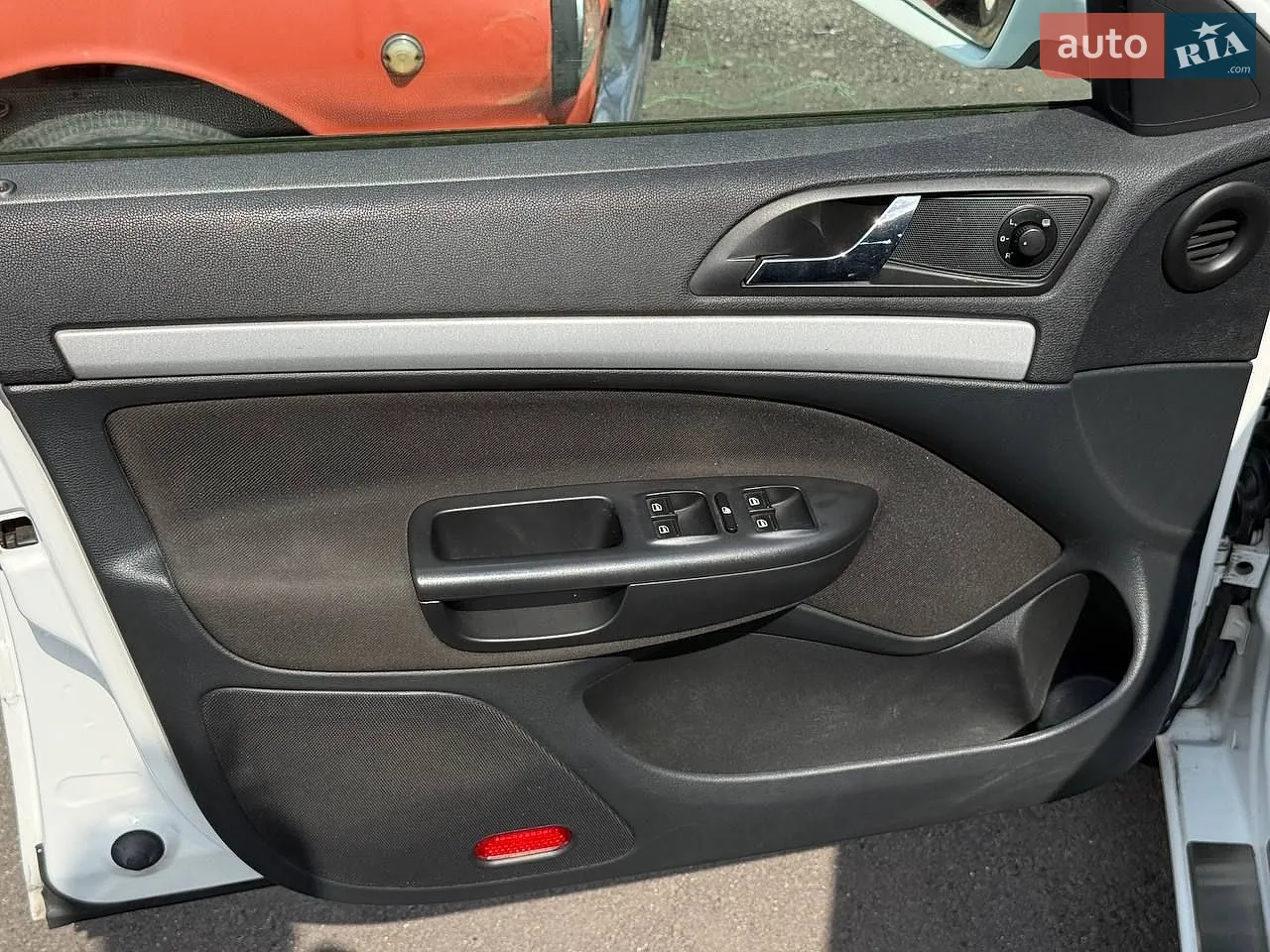 2011 Skoda Octavia - мініатюра 8