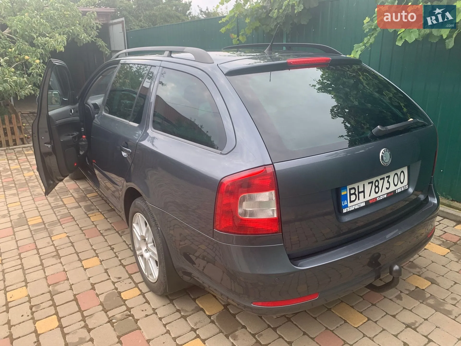 2010 Skoda Octavia - мініатюра 4