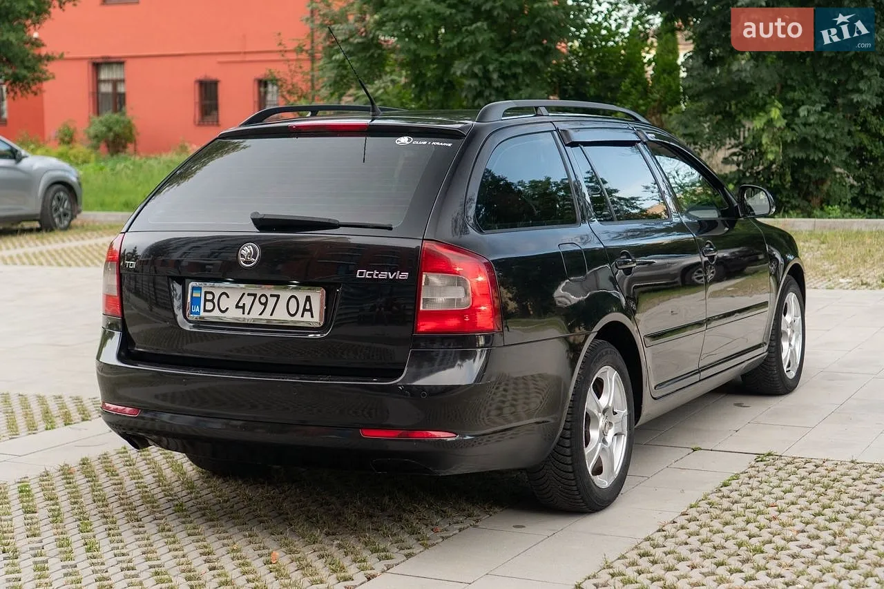 2010 Skoda Octavia - мініатюра 6