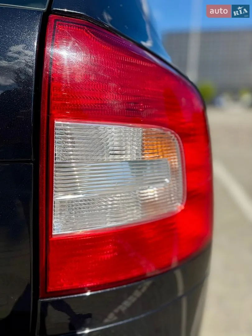 2011 Skoda Octavia - мініатюра 21
