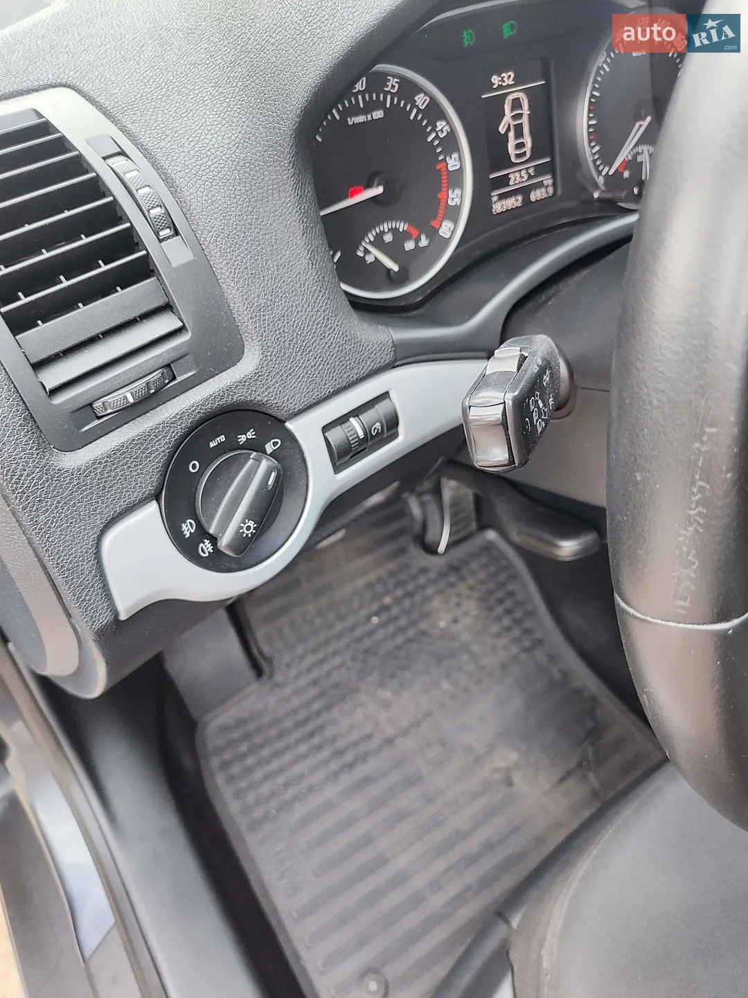 2011 Skoda Octavia - мініатюра 17
