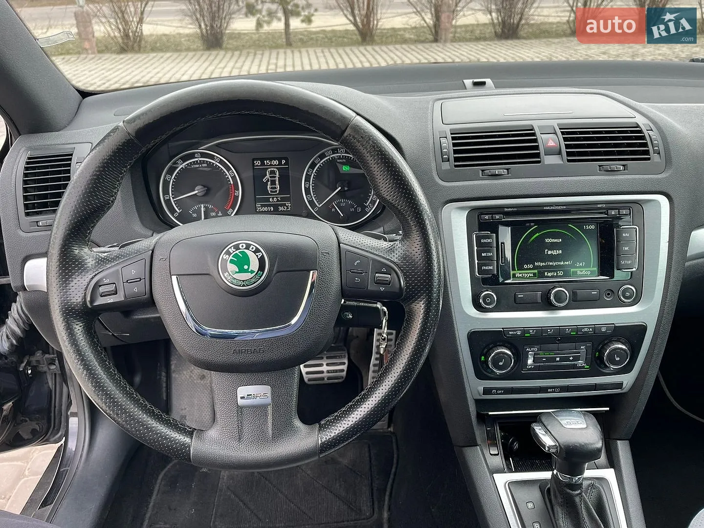 2010 Skoda Octavia - мініатюра 11
