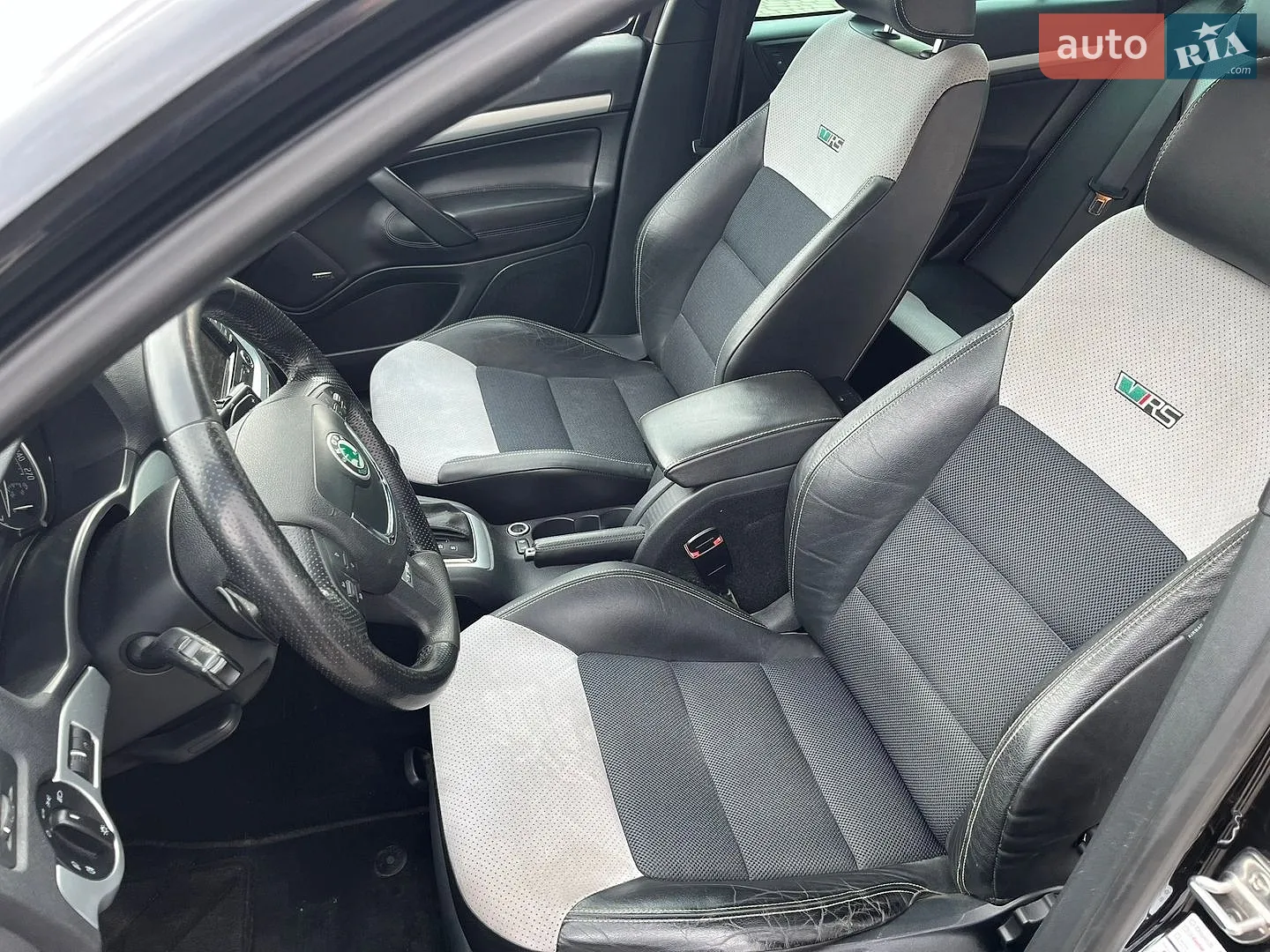 2010 Skoda Octavia - мініатюра 12