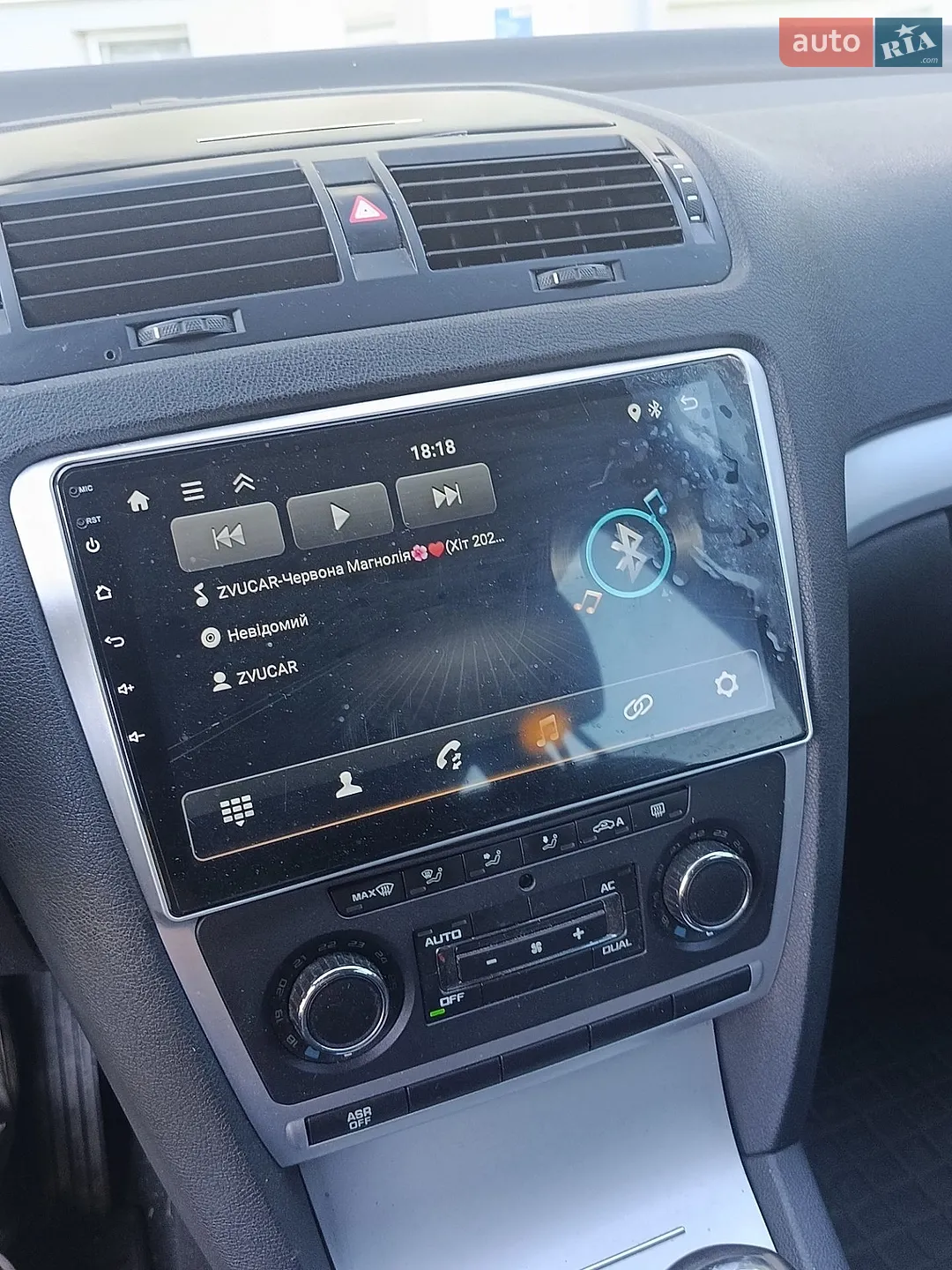 2010 Skoda Octavia - мініатюра 18