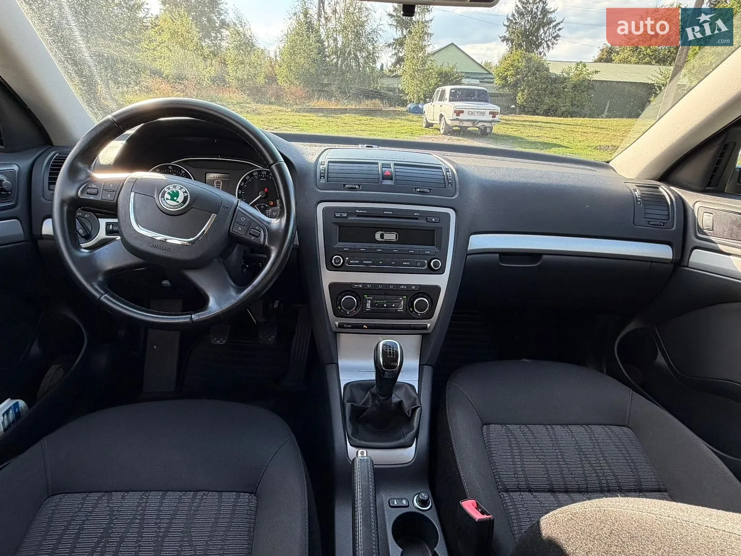 2011 Skoda Octavia - мініатюра 17