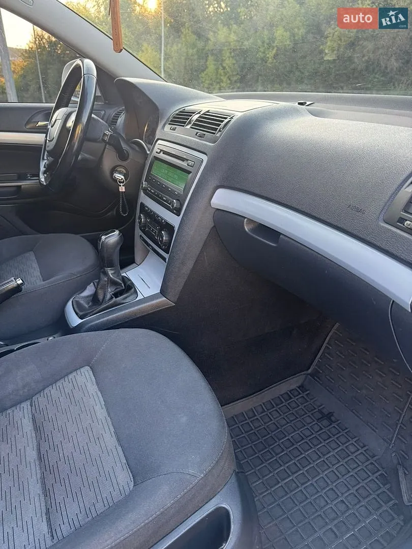 2011 Skoda Octavia - мініатюра 5