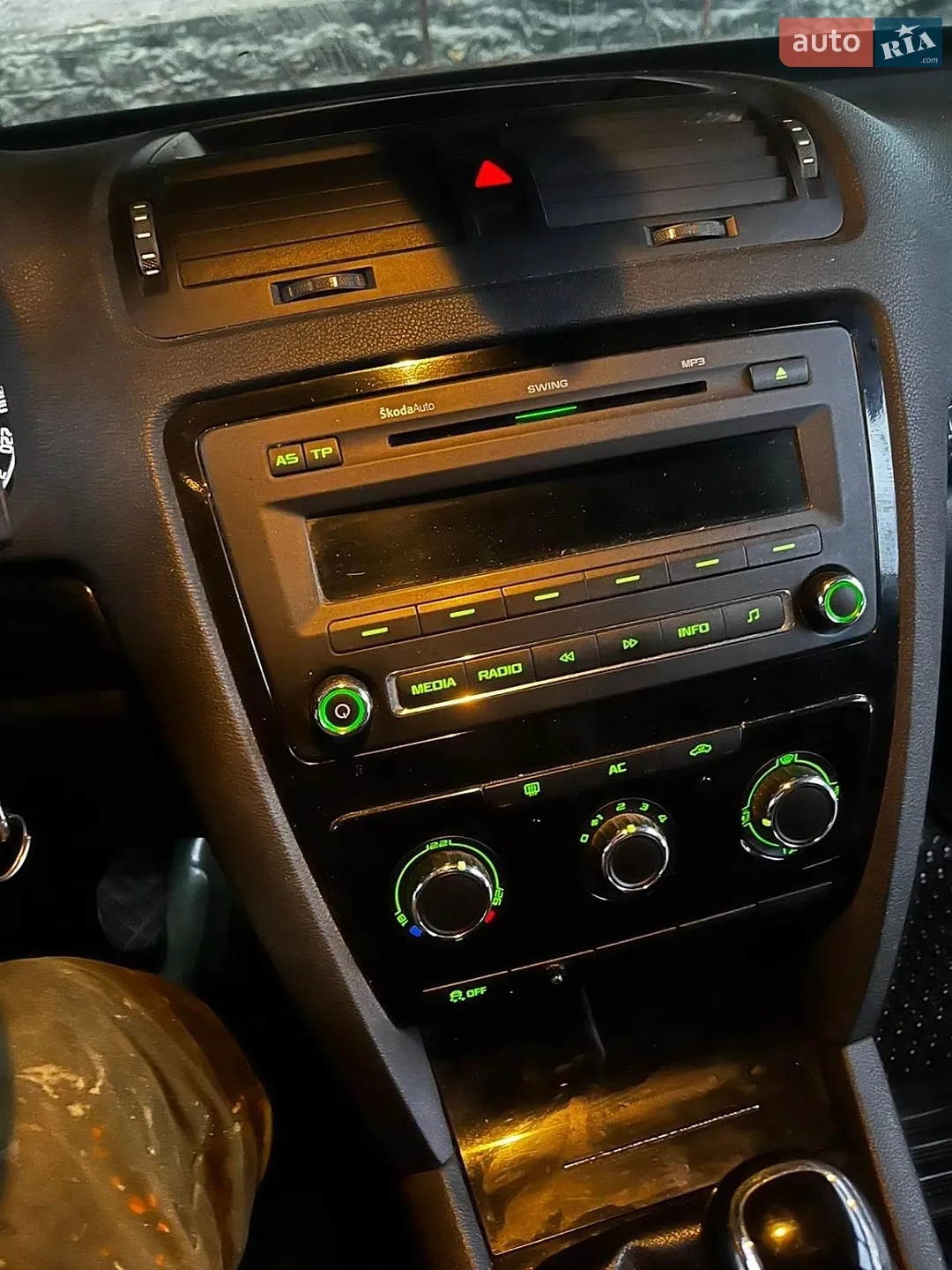 2010 Skoda Octavia - мініатюра 5