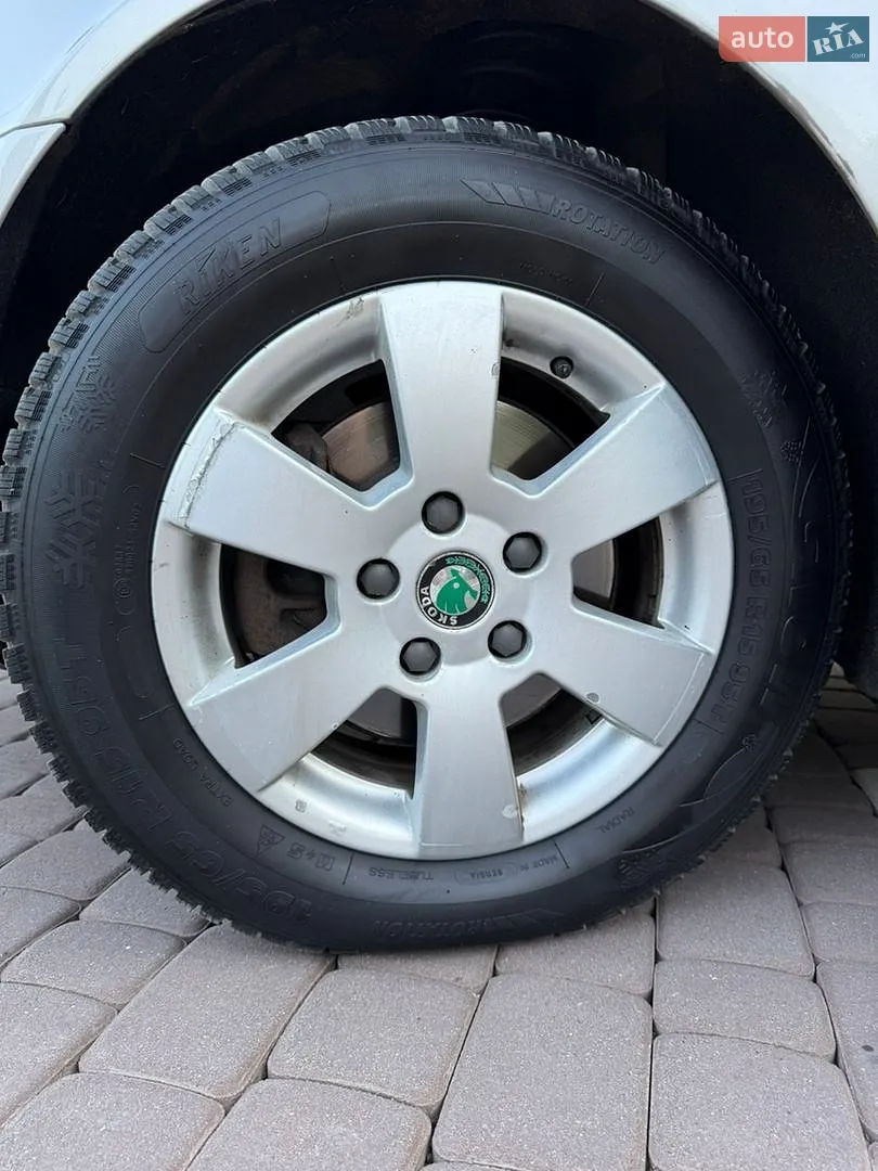 2011 Skoda Octavia - мініатюра 33