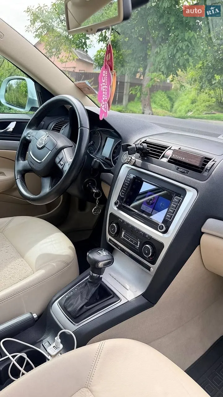 2010 Skoda Octavia - мініатюра 13
