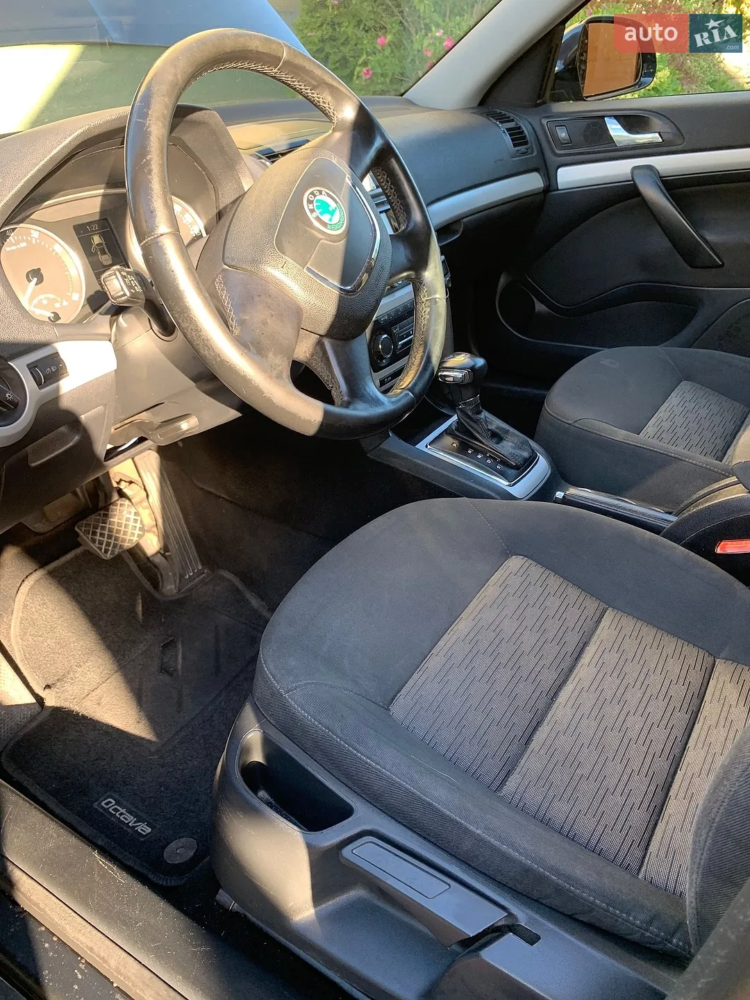 2010 Skoda Octavia - мініатюра 6
