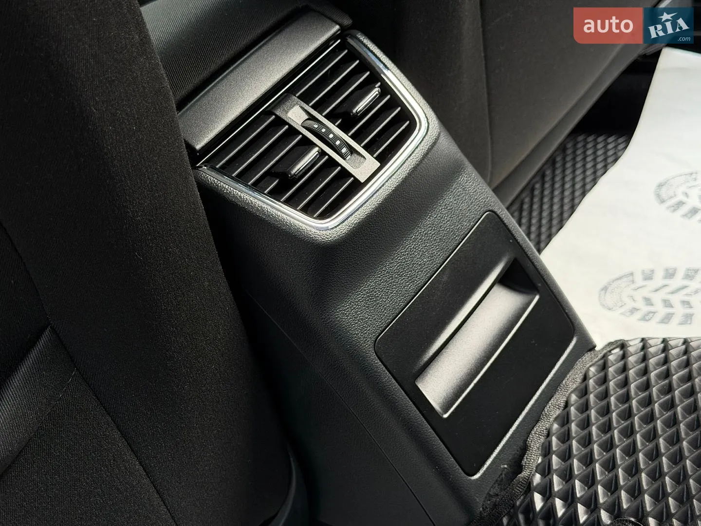 2016 Skoda Octavia - мініатюра 126