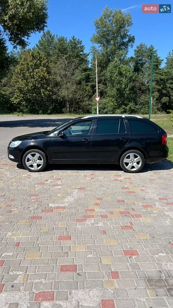2010 Skoda Octavia - мініатюра 3