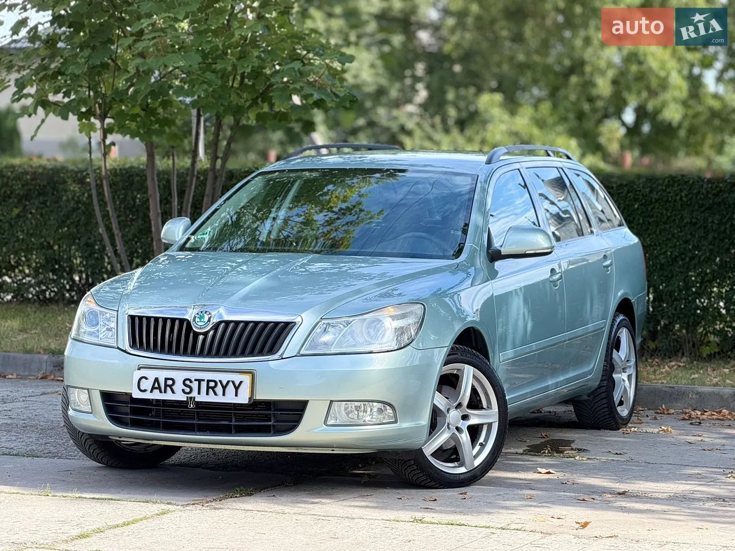 2010 Skoda Octavia - фото 1