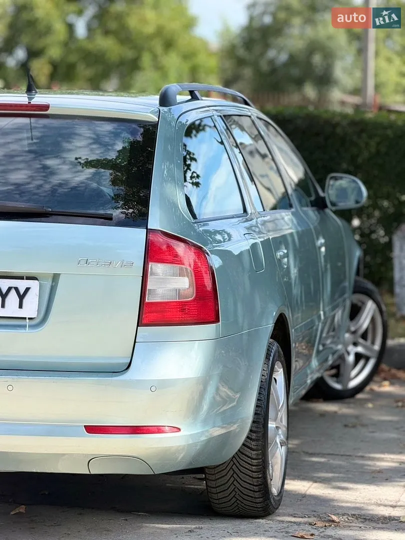 2010 Skoda Octavia - мініатюра 17
