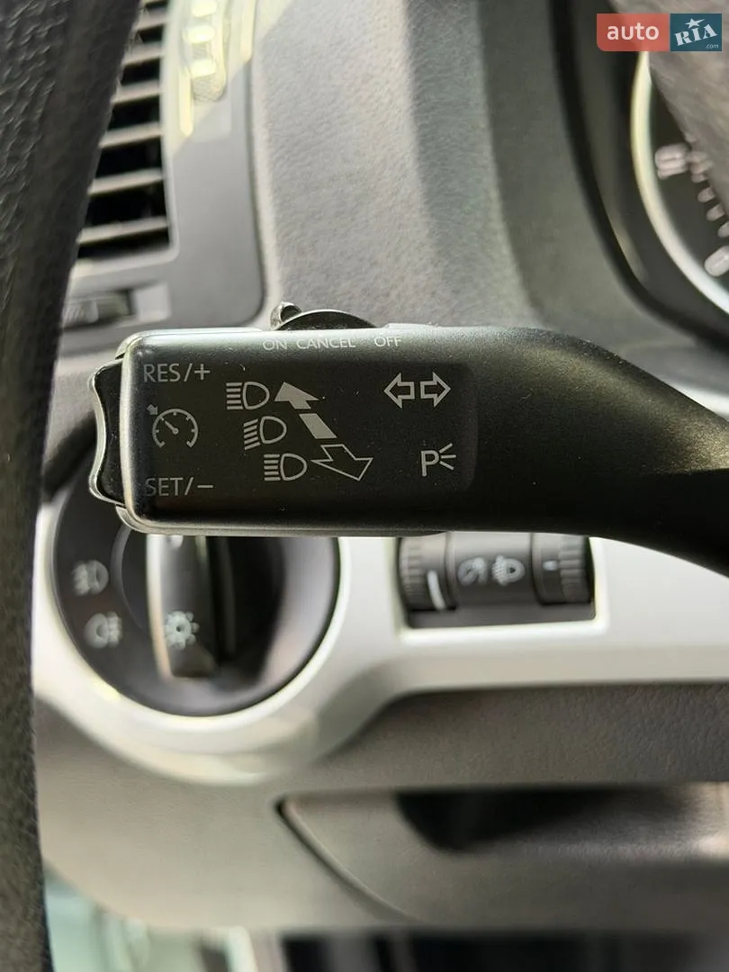 2010 Skoda Octavia - мініатюра 23