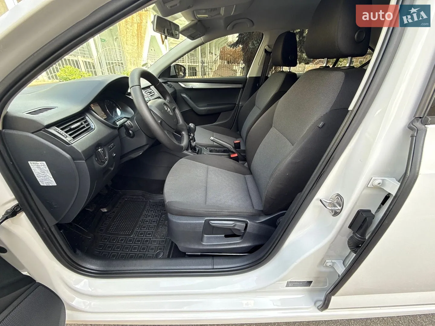 2013 Skoda Octavia - мініатюра 14