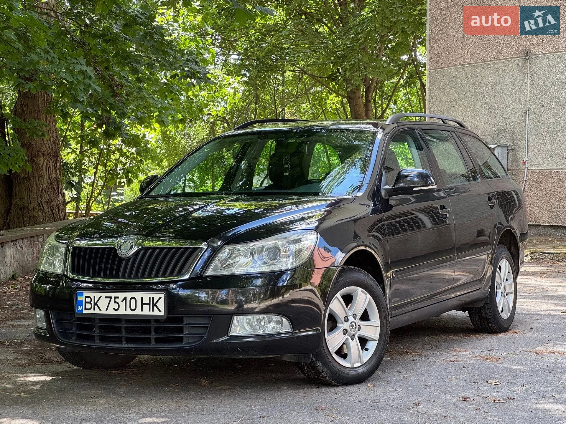 2010 Skoda Octavia - мініатюра 2