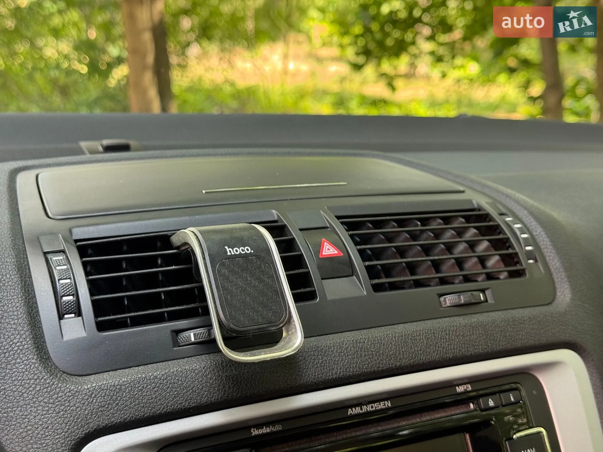 2010 Skoda Octavia - мініатюра 22
