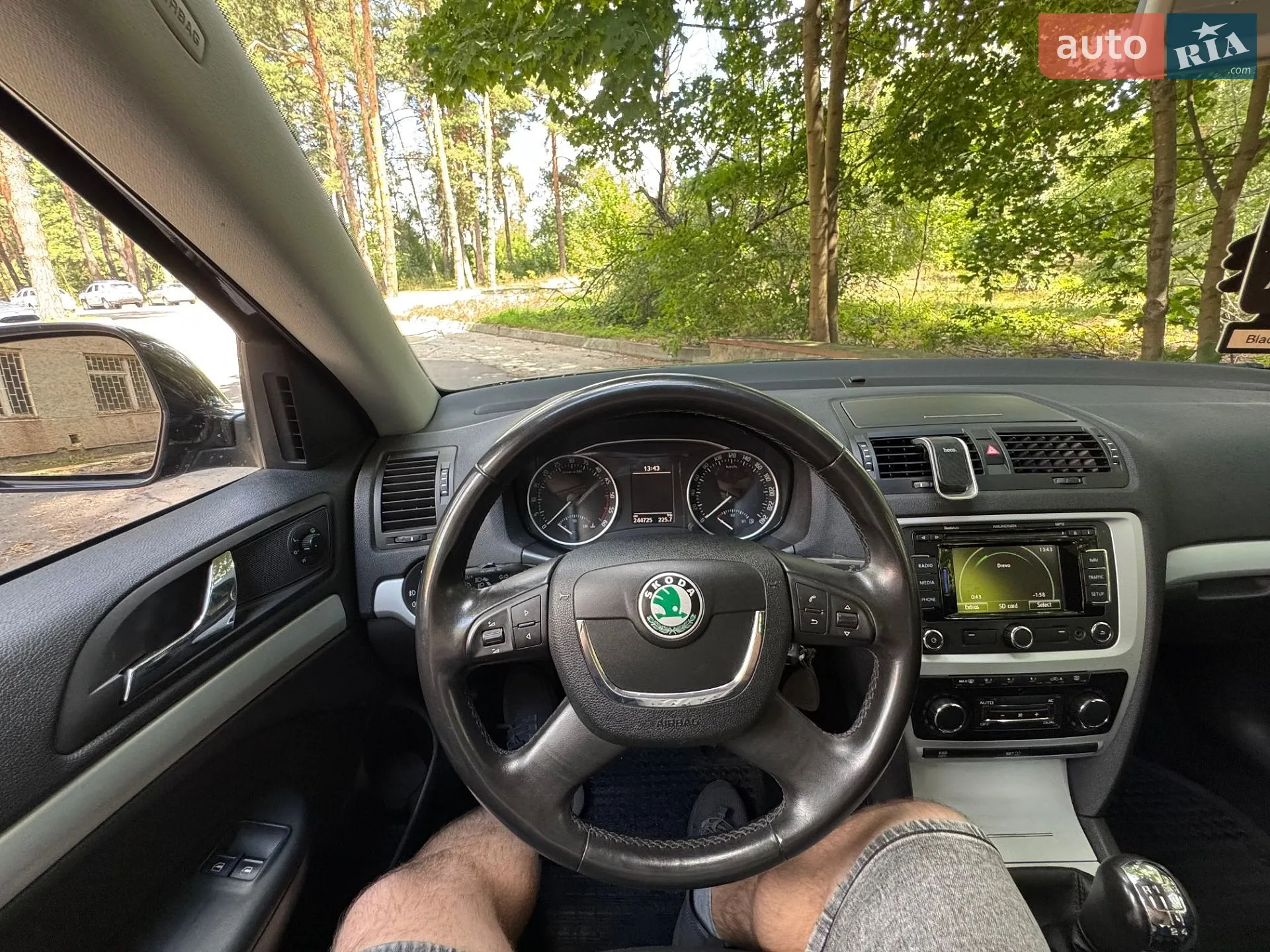 2010 Skoda Octavia - мініатюра 24