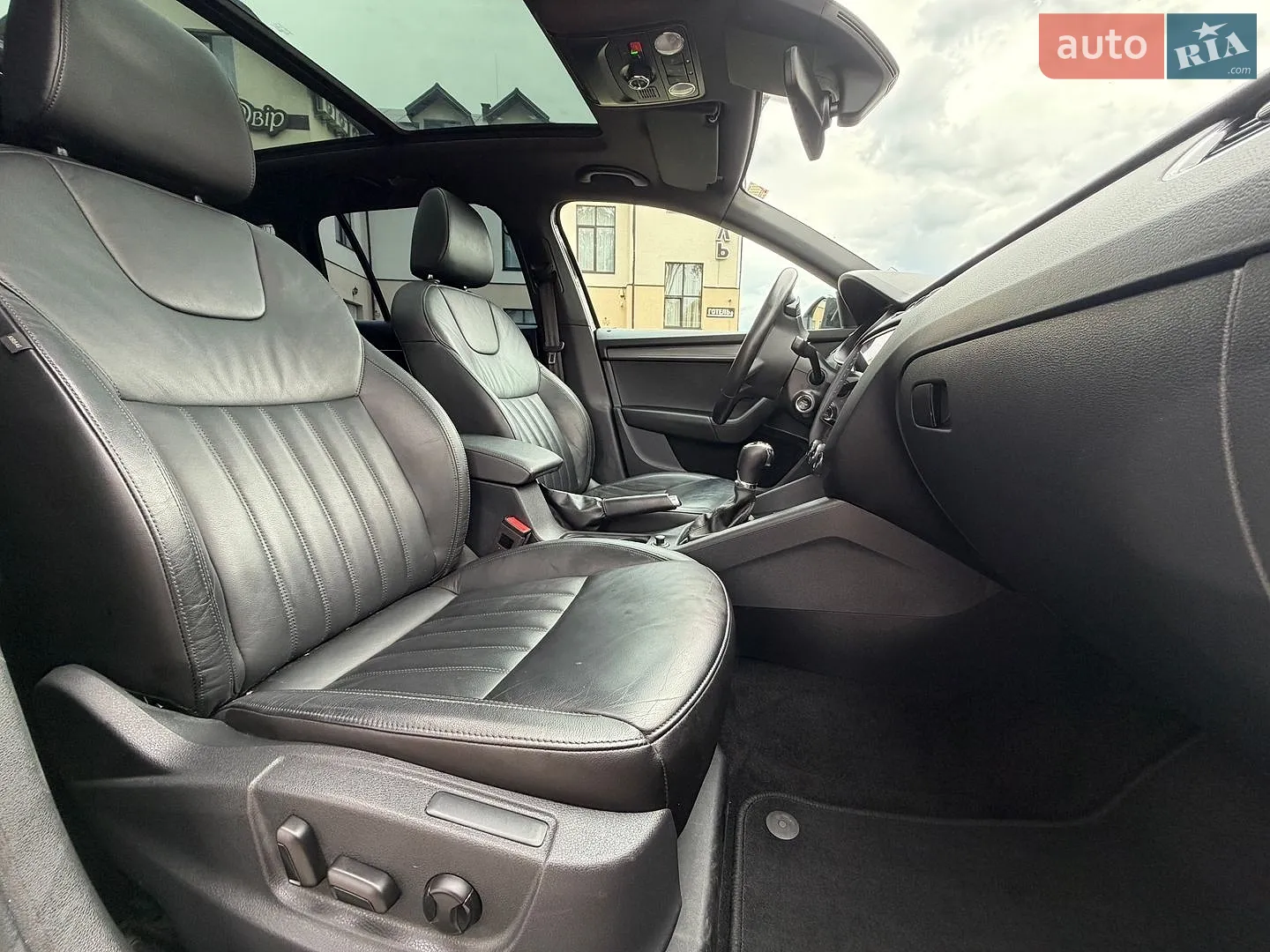 2019 Skoda Octavia - мініатюра 27