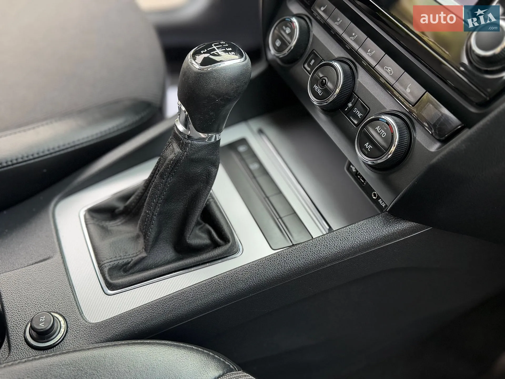 2016 Skoda Octavia - мініатюра 41
