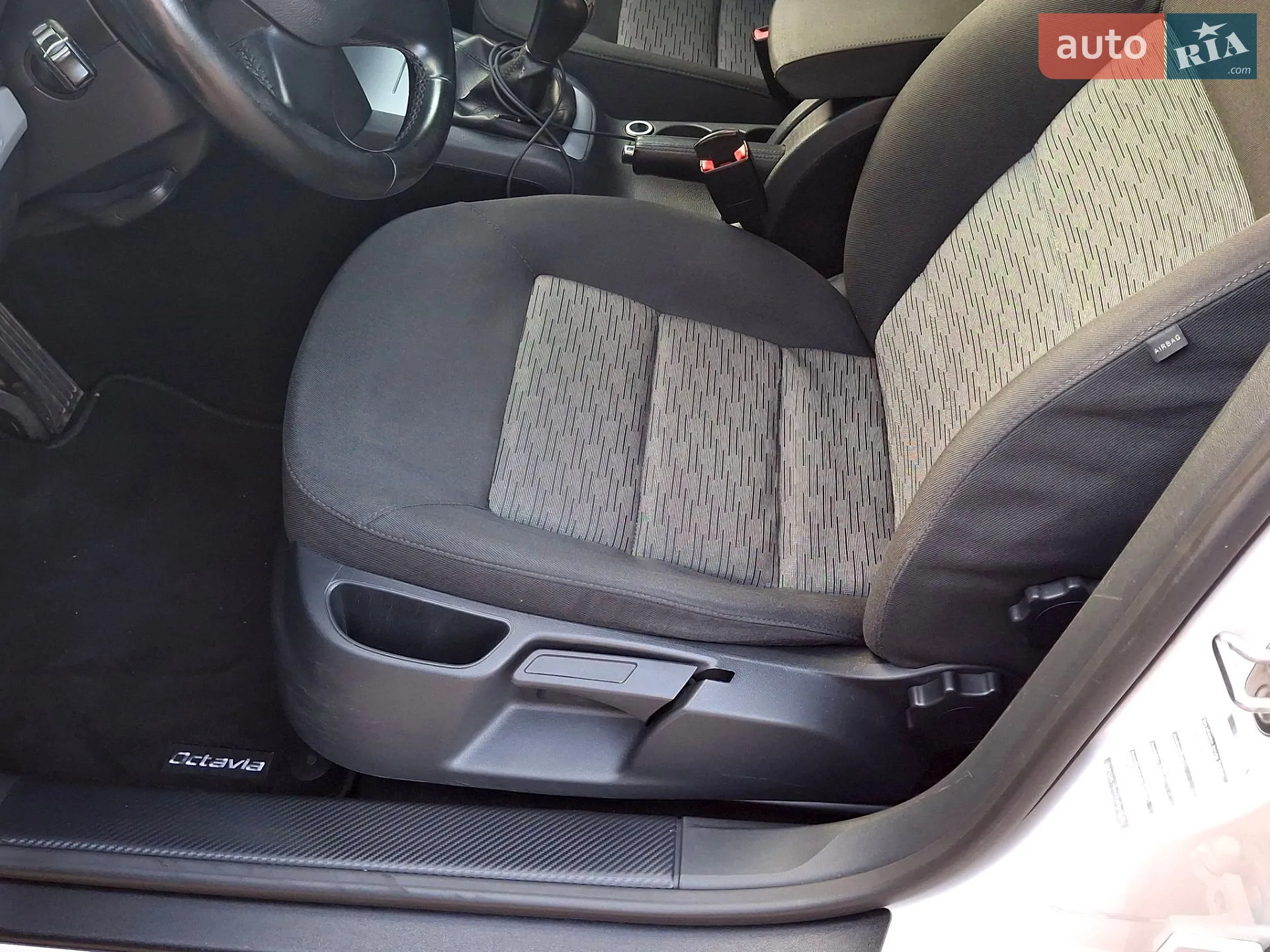 2010 Skoda Octavia - мініатюра 25