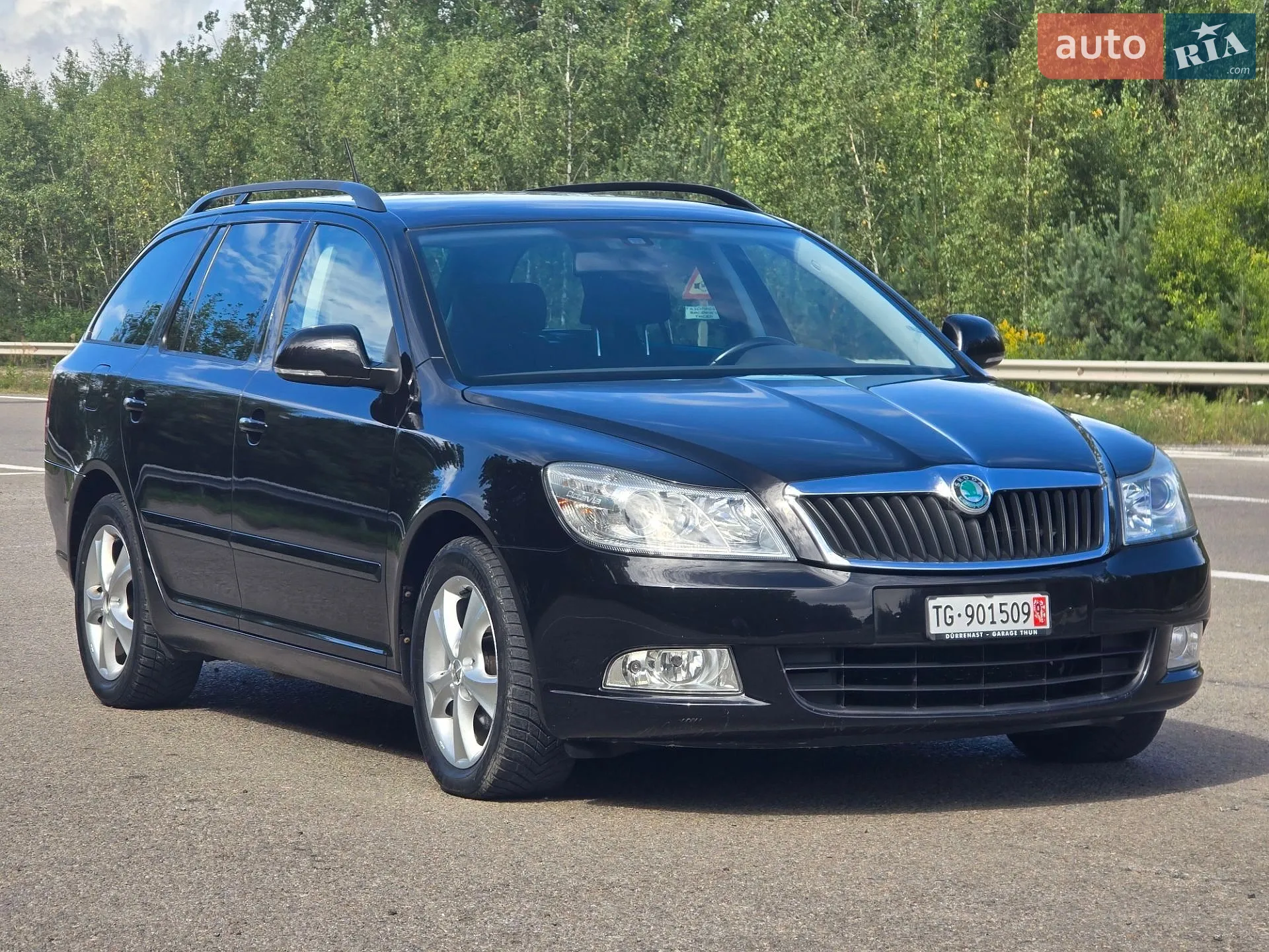 2010 Skoda Octavia - мініатюра 12