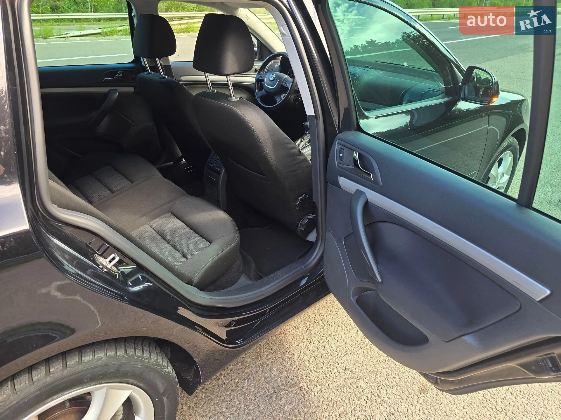 2010 Skoda Octavia - мініатюра 31