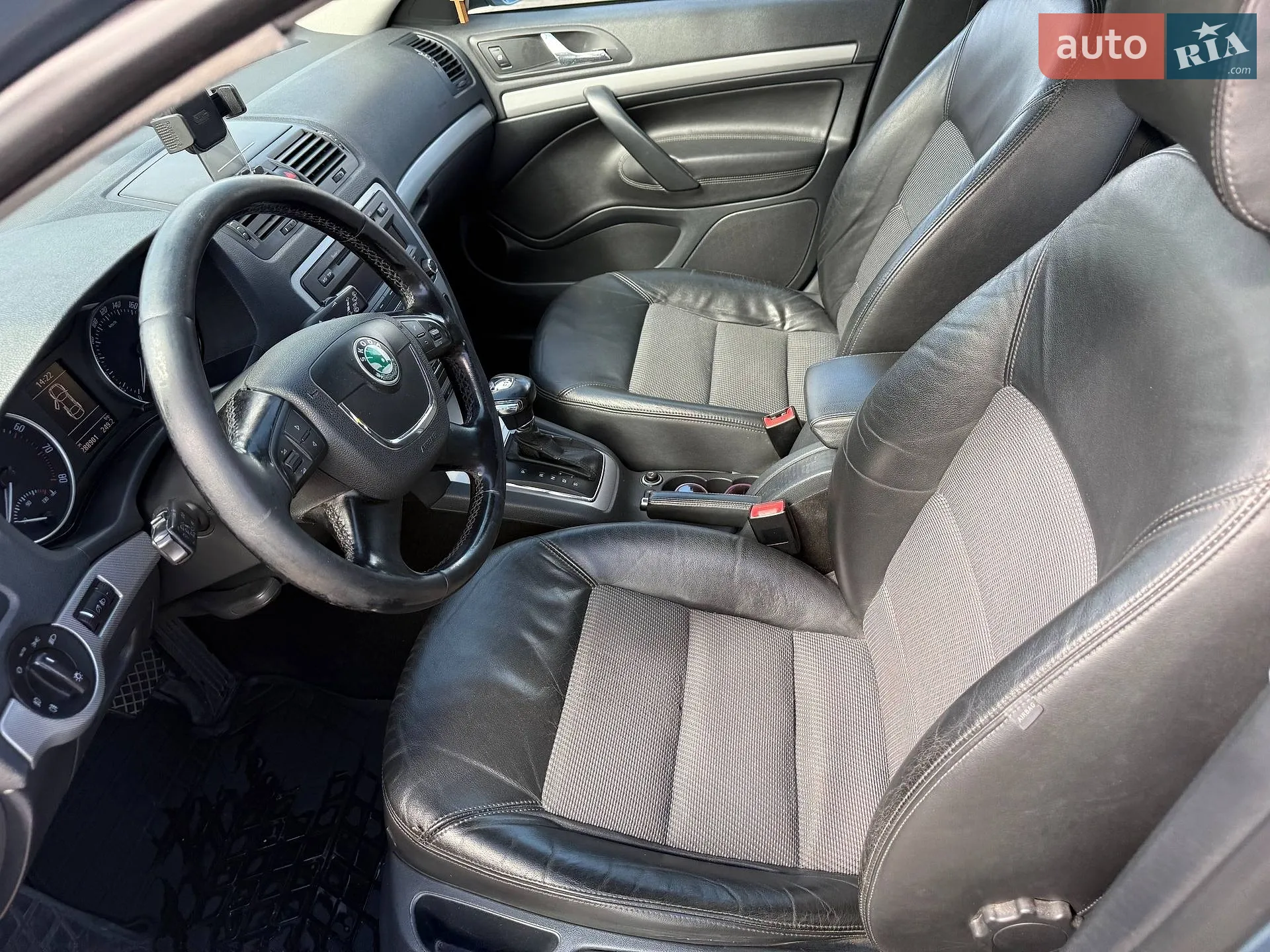 2011 Skoda Octavia - мініатюра 17