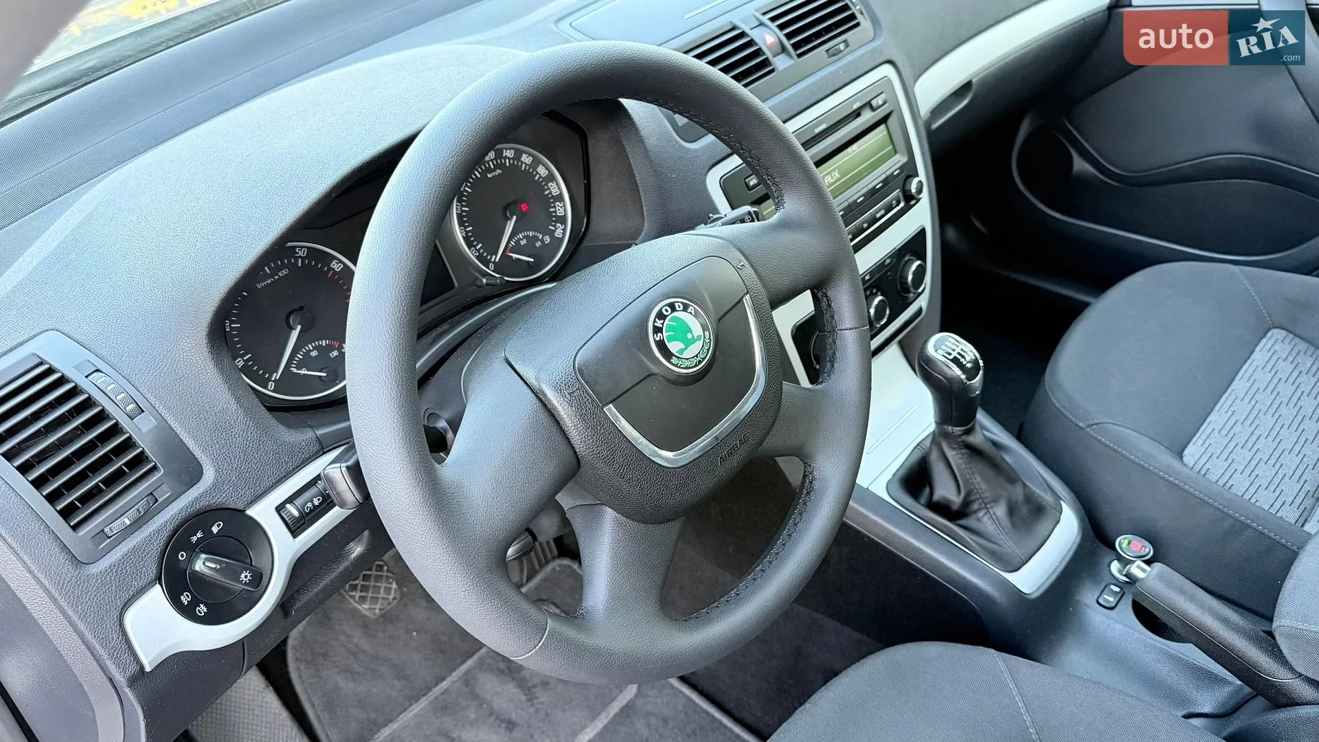2011 Skoda Octavia - мініатюра 13