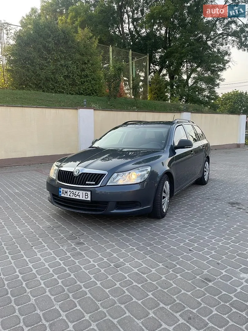 2011 Skoda Octavia - мініатюра 2